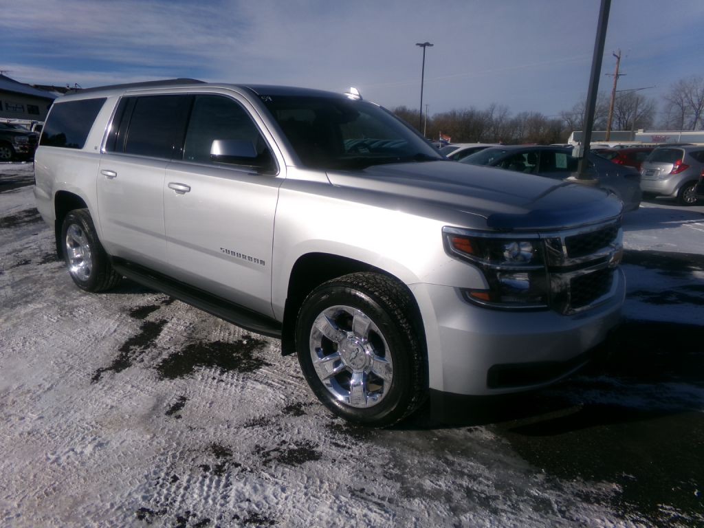 2019 Chevrolet Suburban Image 1