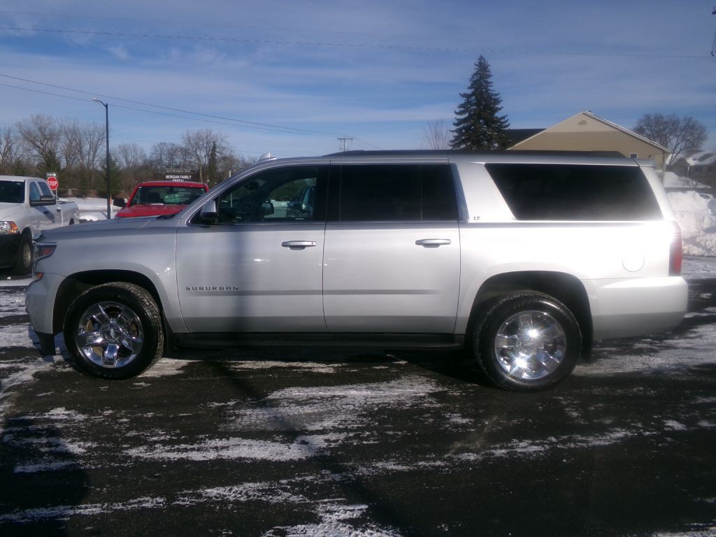2019 Chevrolet Suburban Image 7