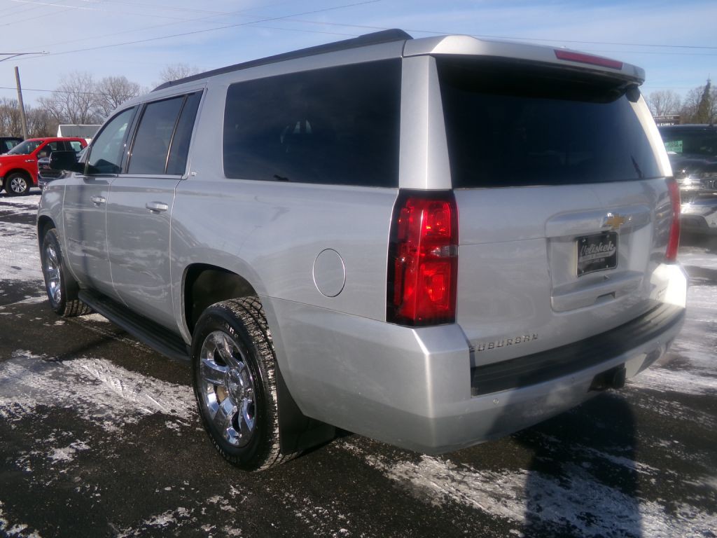 2019 Chevrolet Suburban Image 8