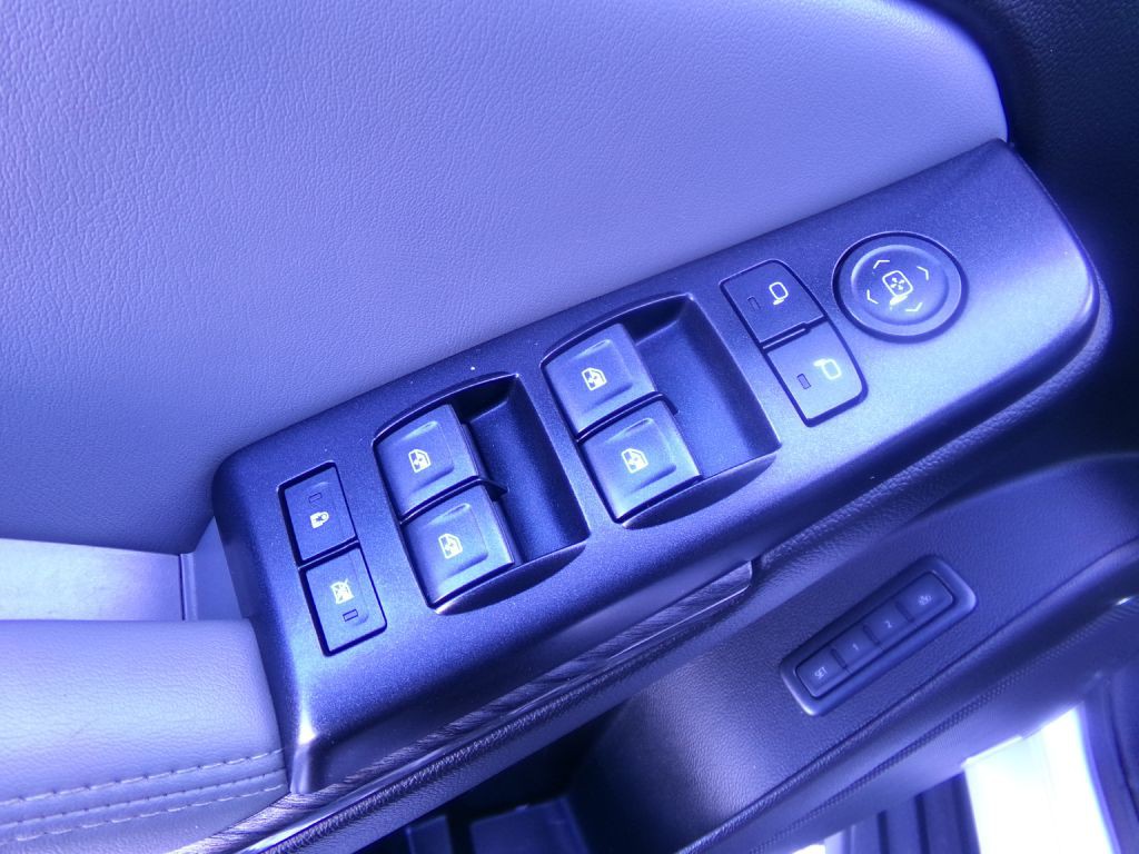 2019 Chevrolet Suburban Image 14