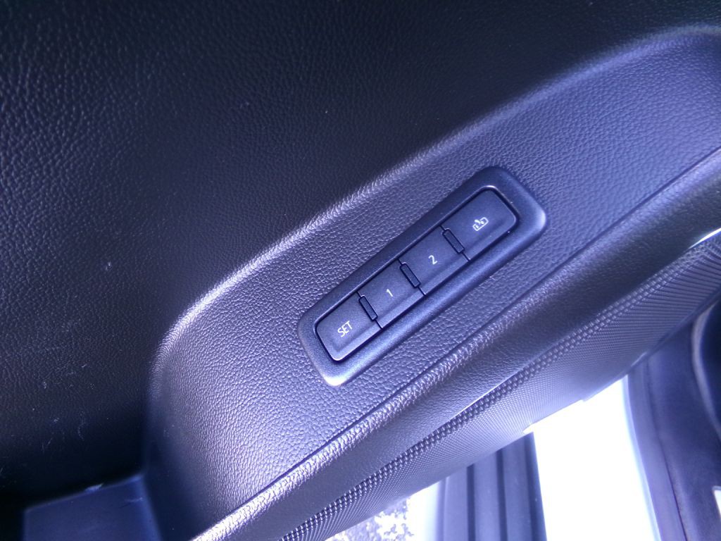 2019 Chevrolet Suburban Image 15