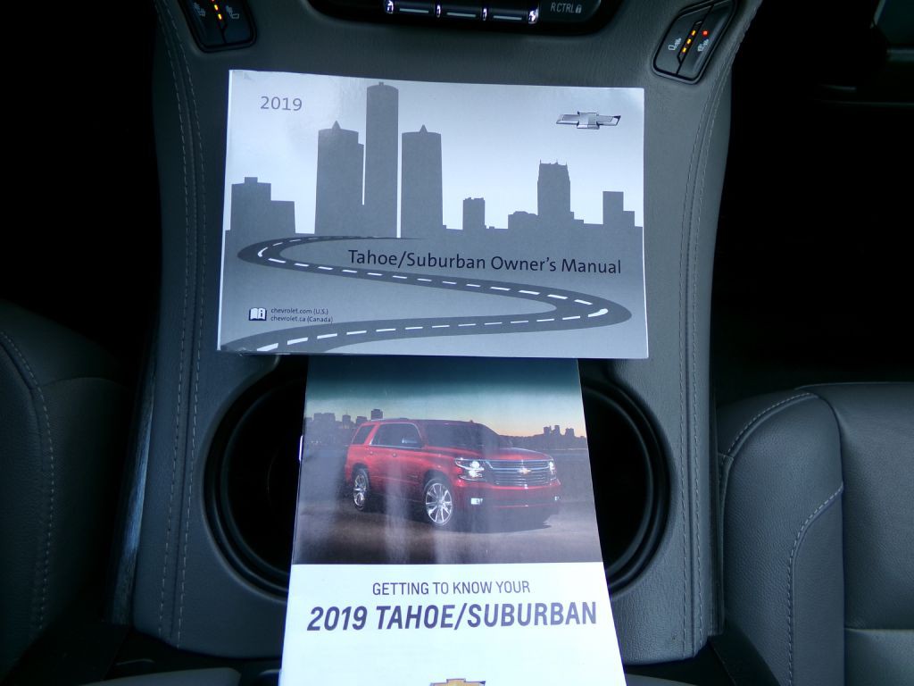 2019 Chevrolet Suburban Image 32