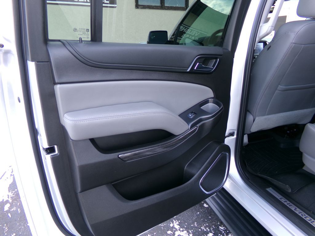 2019 Chevrolet Suburban Image 37