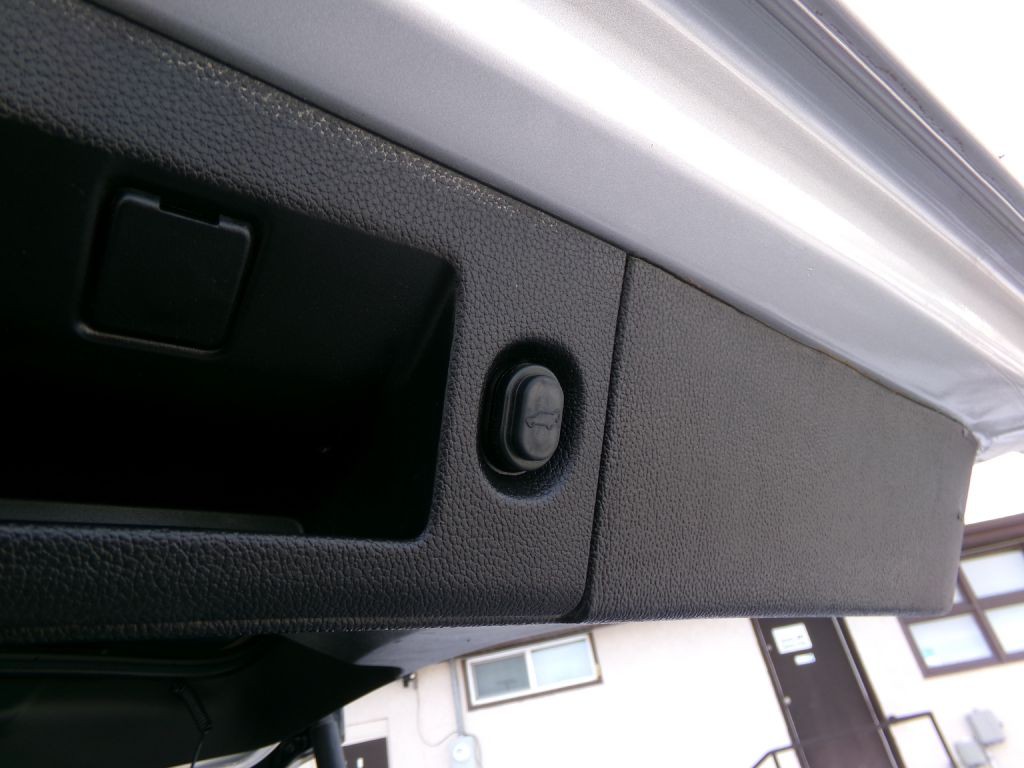 2019 Chevrolet Suburban Image 45