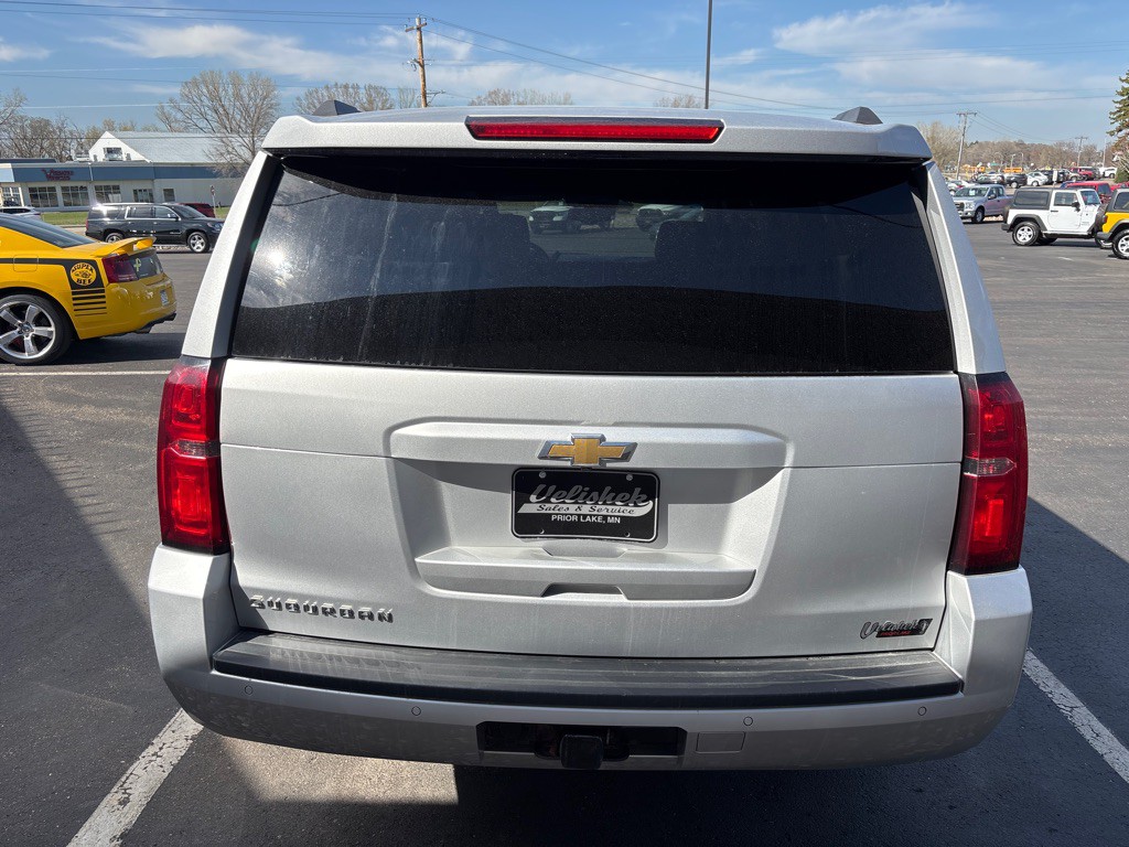 2019 Chevrolet Suburban Image 4