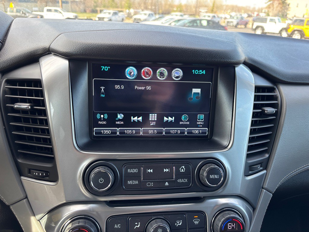 2019 Chevrolet Suburban Image 17