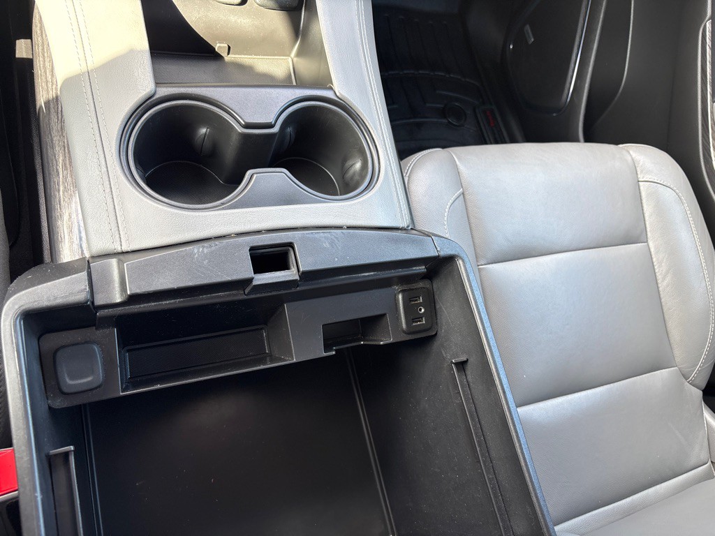 2019 Chevrolet Suburban Image 21