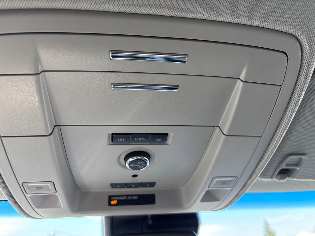 2019 Chevrolet Suburban Image 22