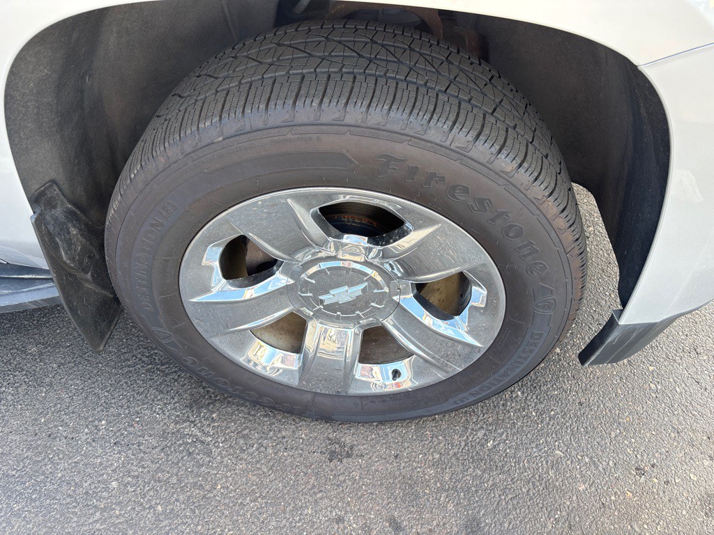 2019 Chevrolet Suburban Image 32