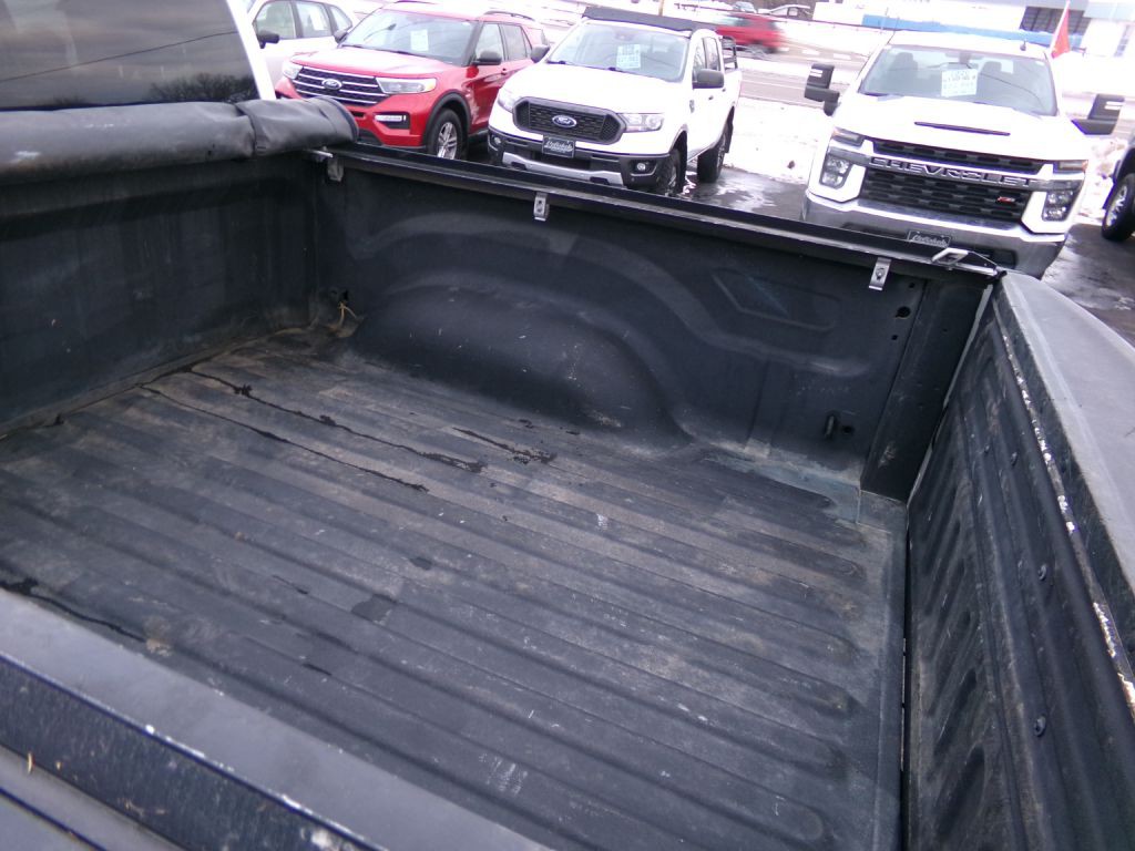 2016 RAM 1500 Image 9