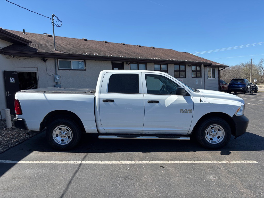 2016 RAM 1500 Image 2