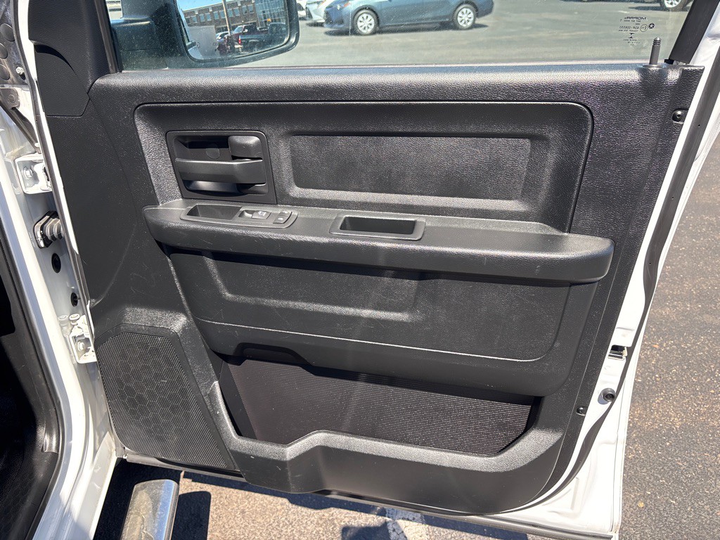 2016 RAM 1500 Image 23