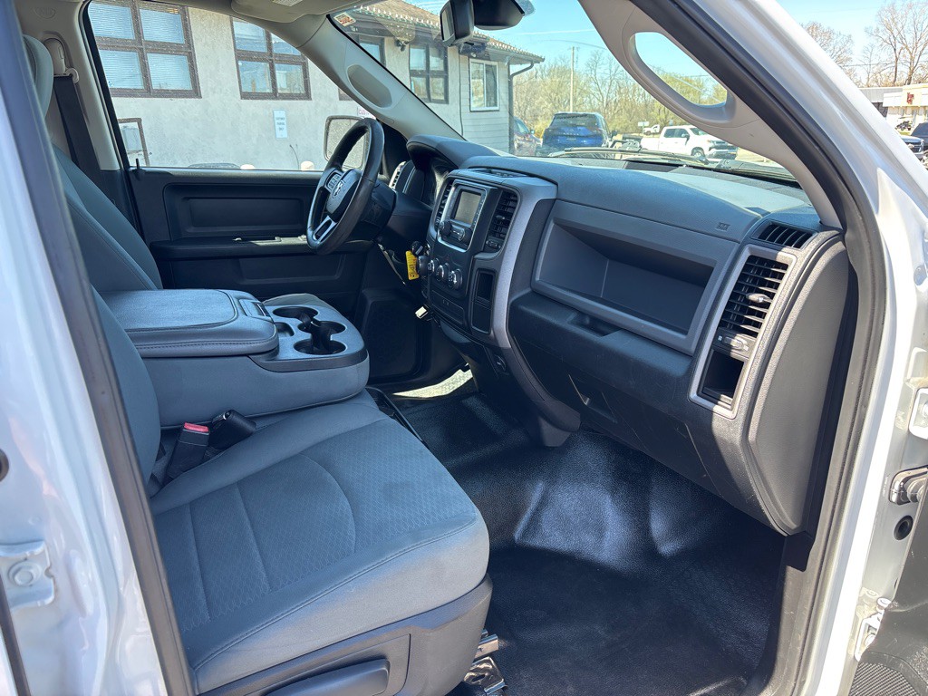2016 RAM 1500 Image 24