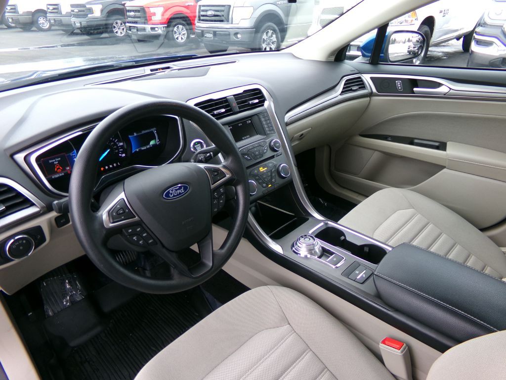 2018 Ford Fusion Image 16