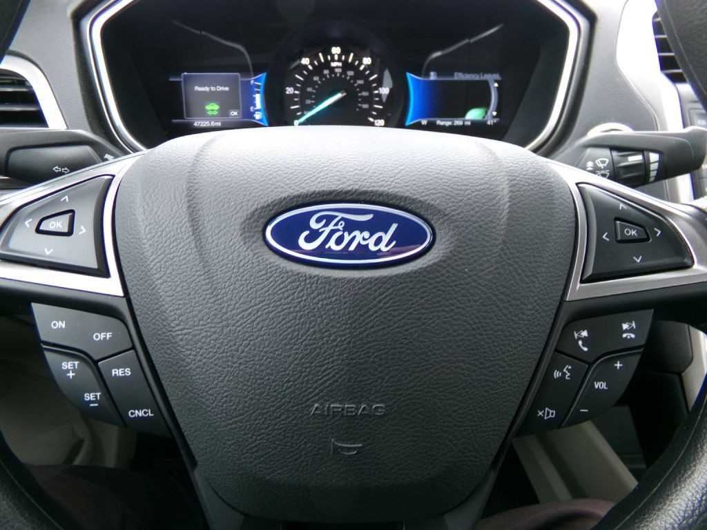 2018 Ford Fusion Image 17