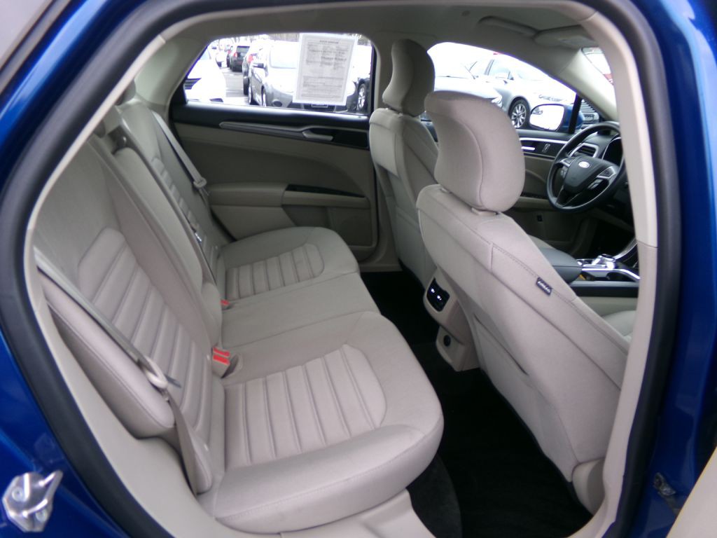 2018 Ford Fusion Image 36