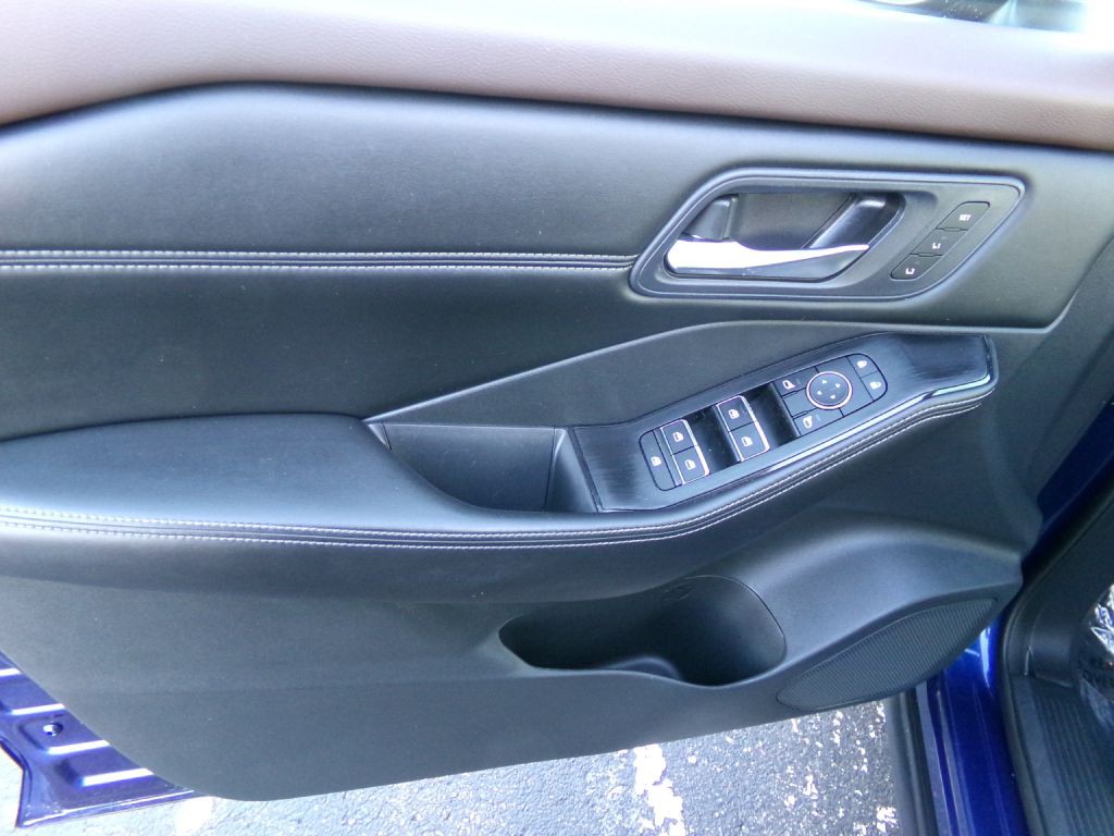 2023 Nissan Rogue Image 10