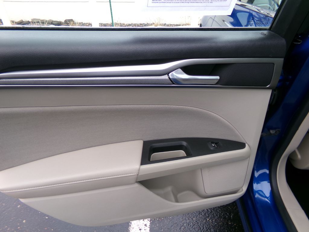 2018 Ford Fusion Image 25