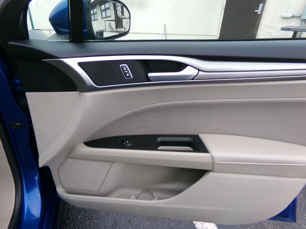 2018 Ford Fusion Image 28