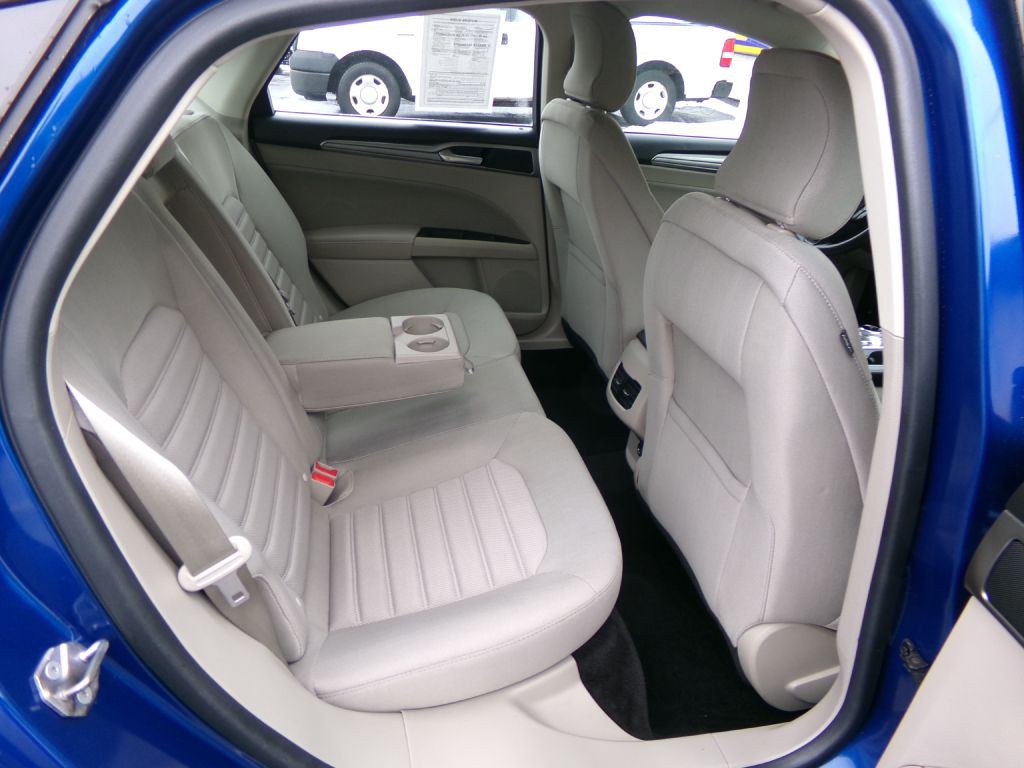 2018 Ford Fusion Image 30