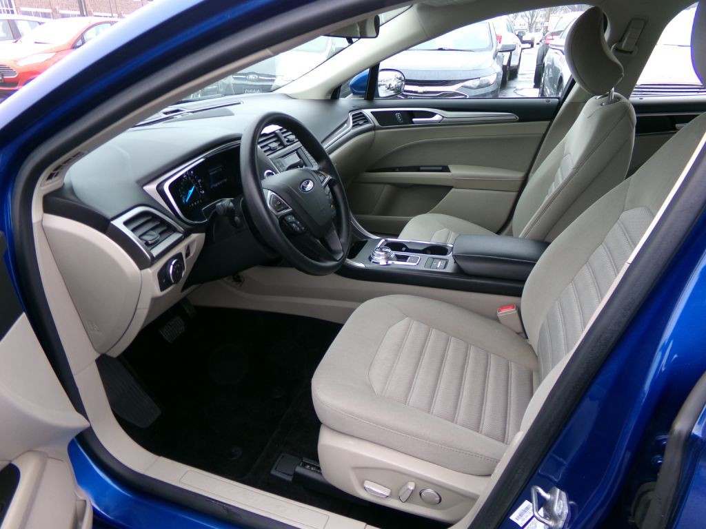 2018 Ford Fusion Image 12