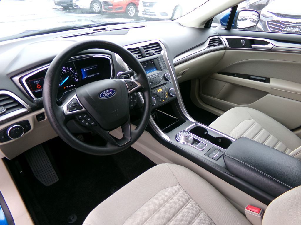 2018 Ford Fusion Image 16