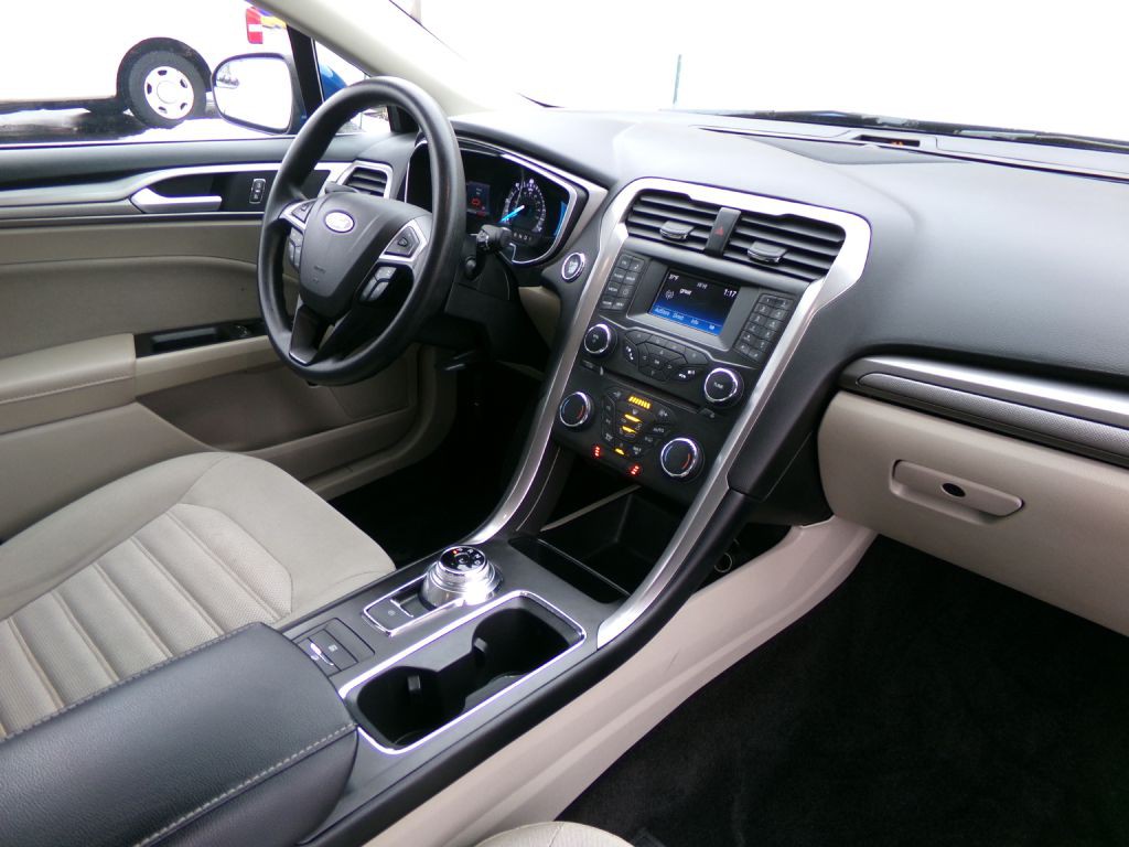 2018 Ford Fusion Image 28