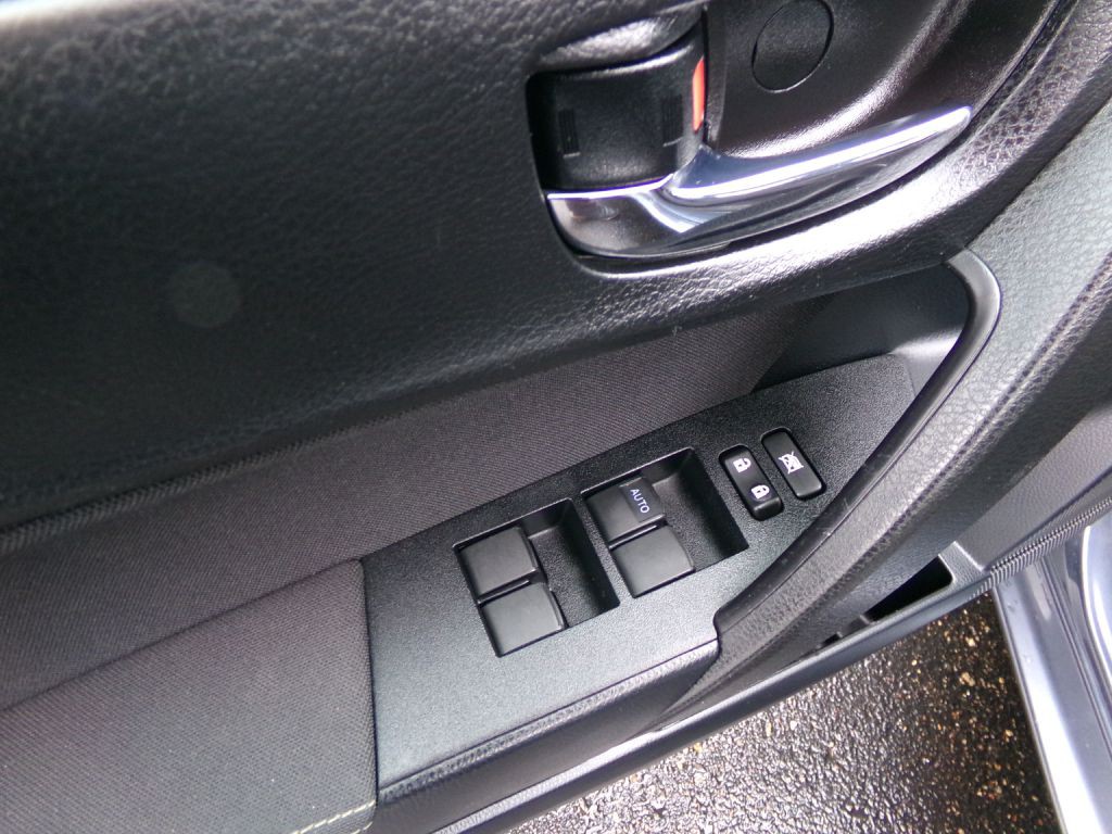 2018 Toyota Corolla Image 10