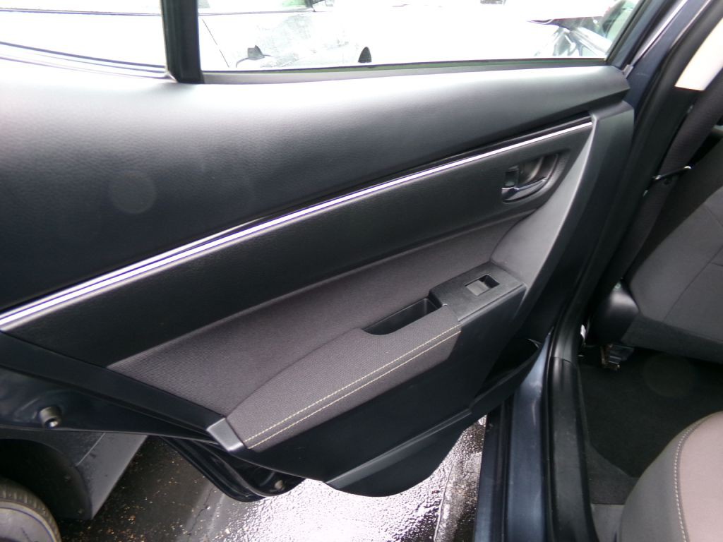 2018 Toyota Corolla Image 19