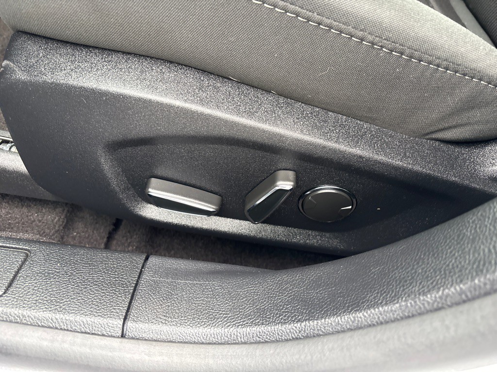 2020 Ford Fusion Image 11