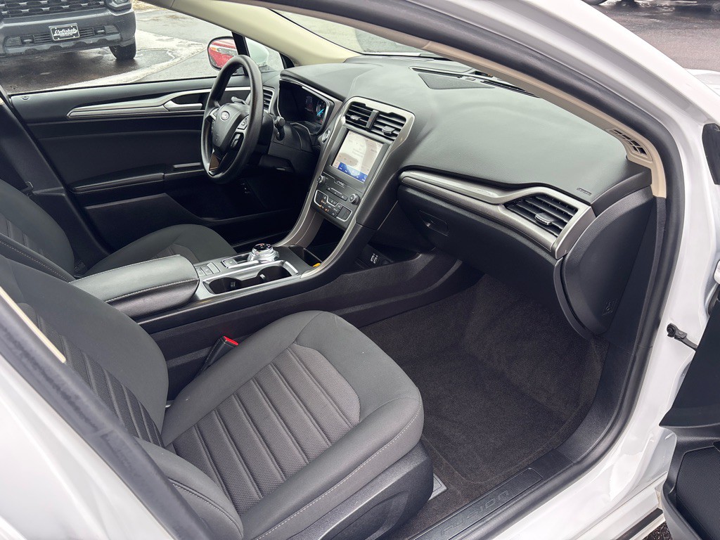 2020 Ford Fusion Image 34