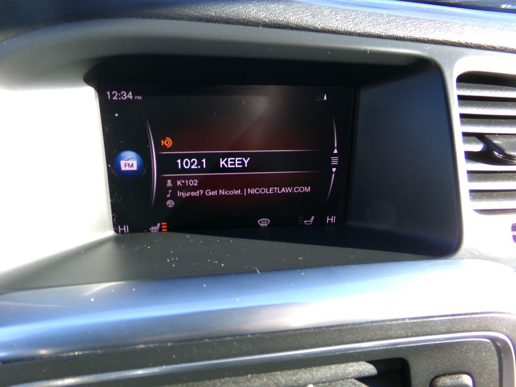 2018 Volvo V60 Image 19