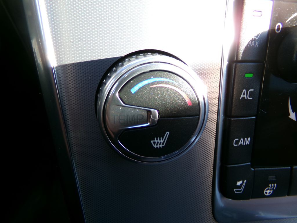 2018 Volvo V60 Image 25