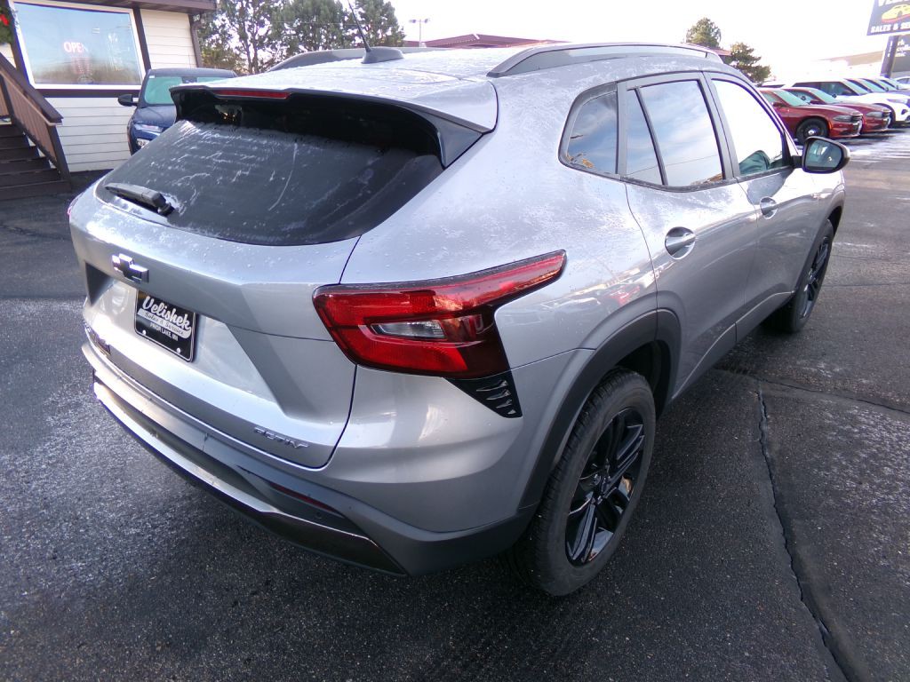 2025 Chevrolet Trax Image 3