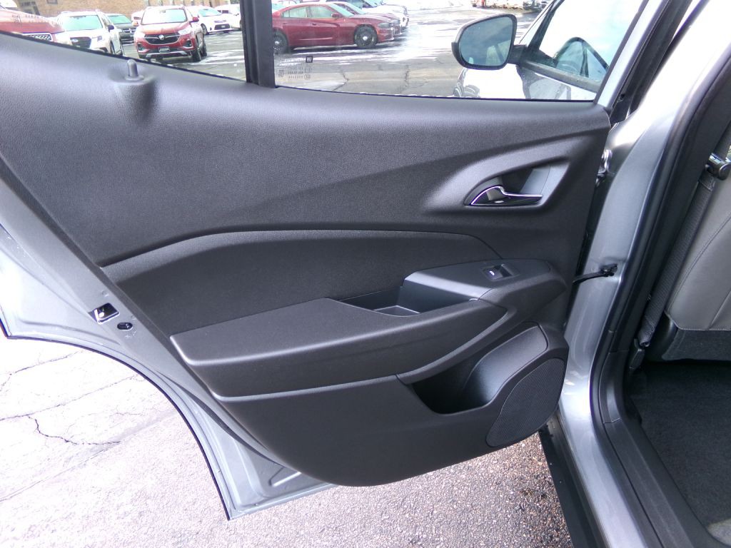 2025 Chevrolet Trax Image 27