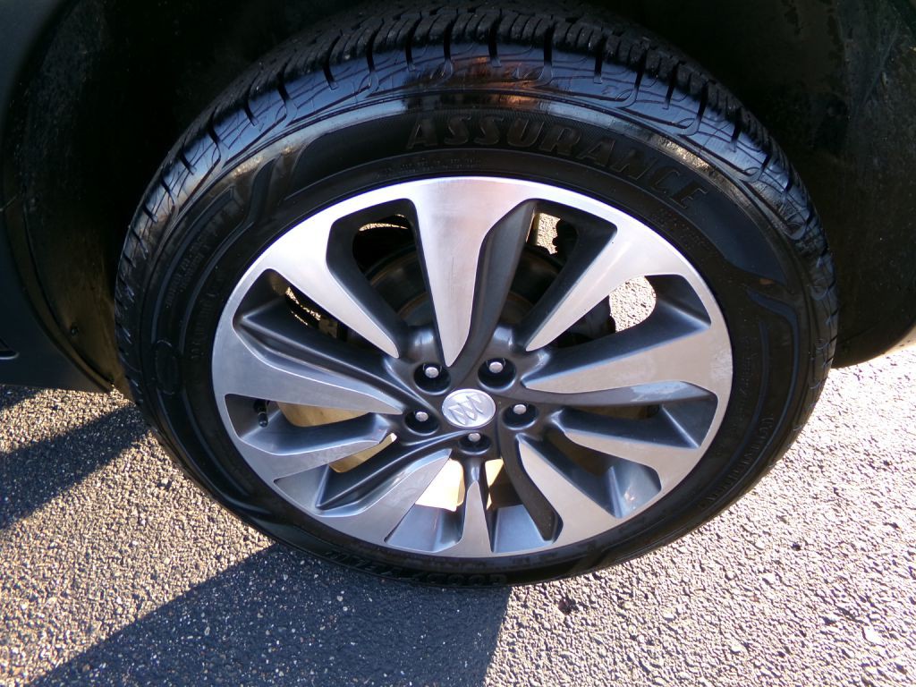 2017 Buick Enclave Image 9