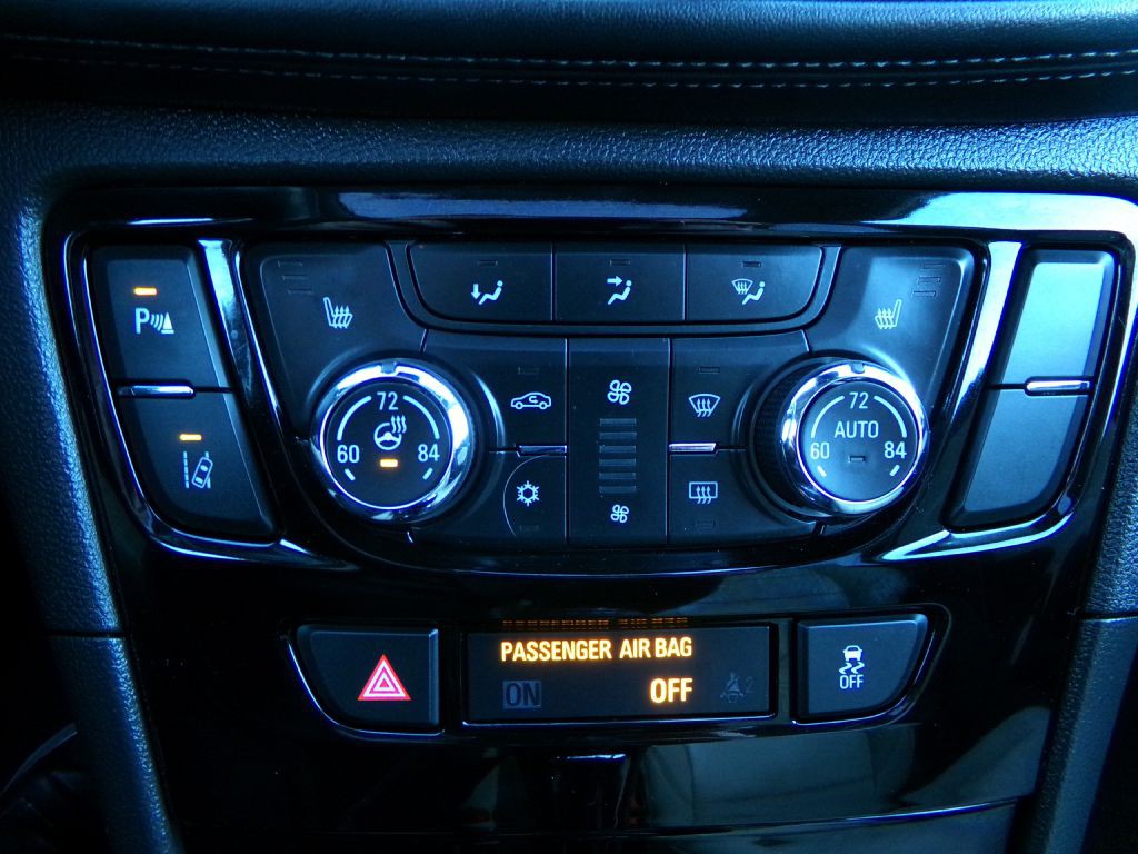 2017 Buick Enclave Image 21