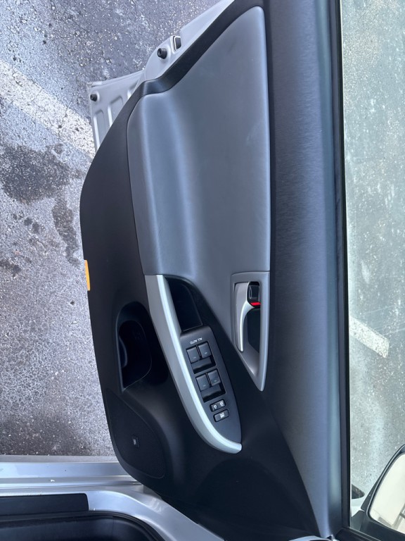 2015 Toyota Prius Image 9