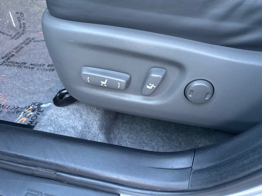 2015 Toyota Prius Image 10