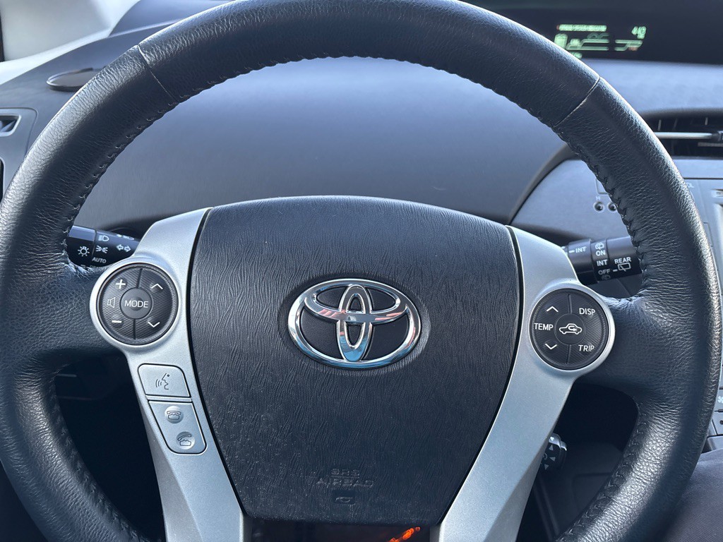 2015 Toyota Prius Image 14