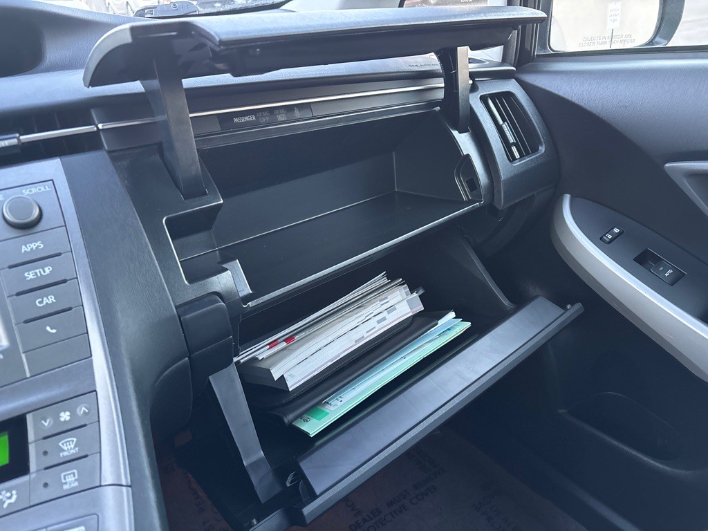 2015 Toyota Prius Image 20