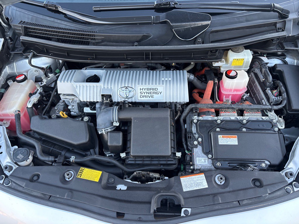 2015 Toyota Prius Image 29