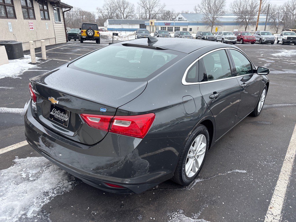 2018 Chevrolet Malibu Image 3