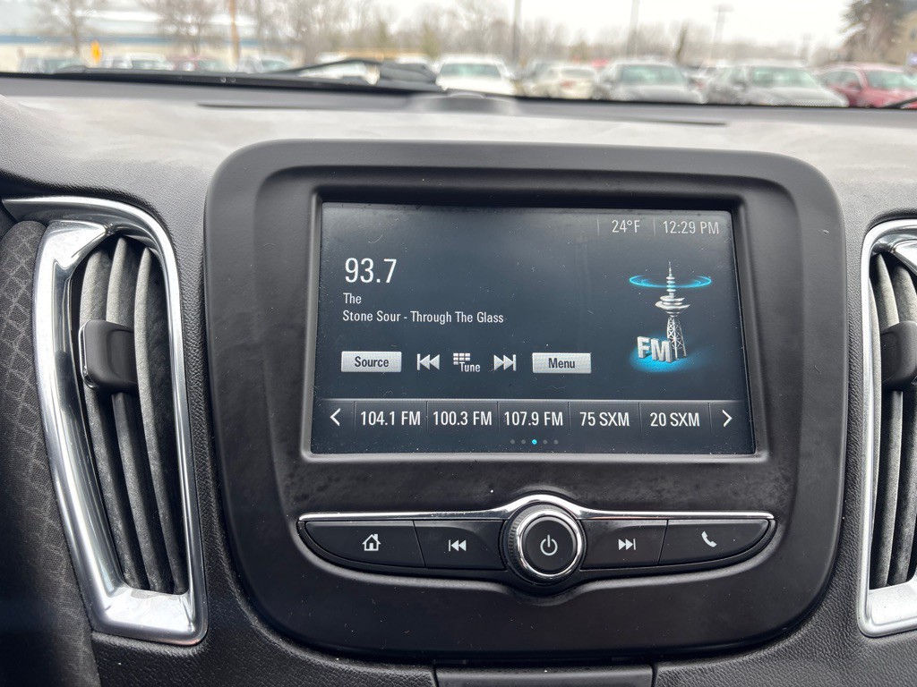 2018 Chevrolet Malibu Image 21