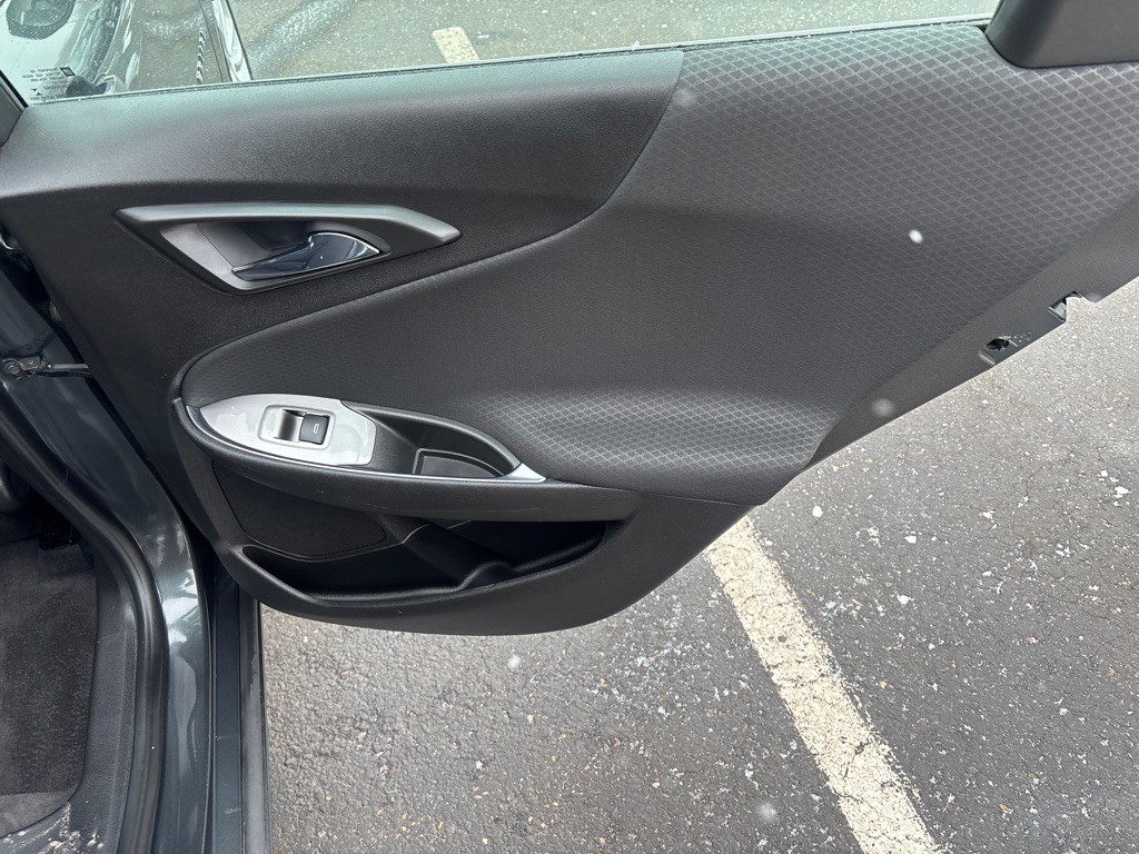 2018 Chevrolet Malibu Image 32