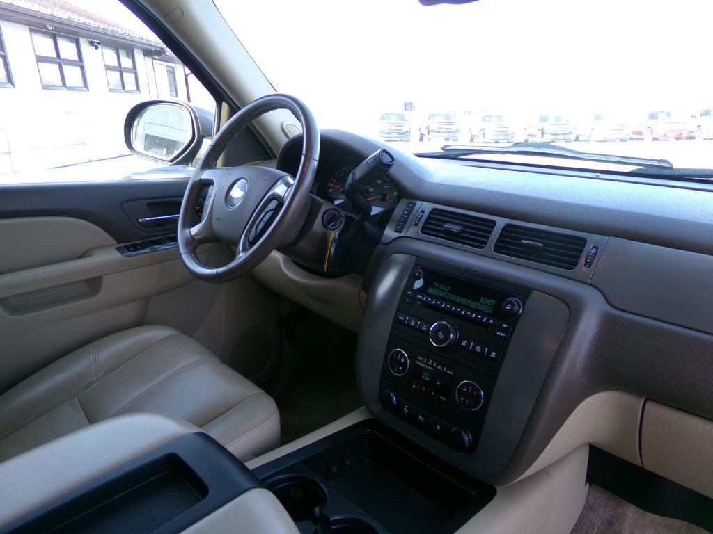 2011 Chevrolet Suburban Image 34