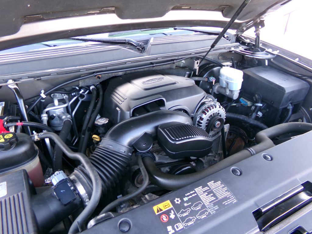 2011 Chevrolet Suburban Image 38