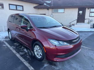 Image for 2023 Chrysler Voyager LX ID: 7180389