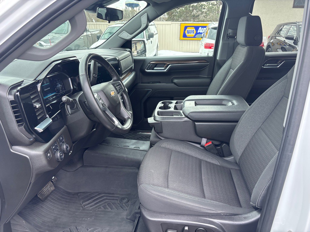 2024 Chevrolet Silverado 1500 Image 12