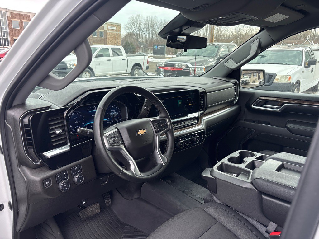 2024 Chevrolet Silverado 1500 Image 13